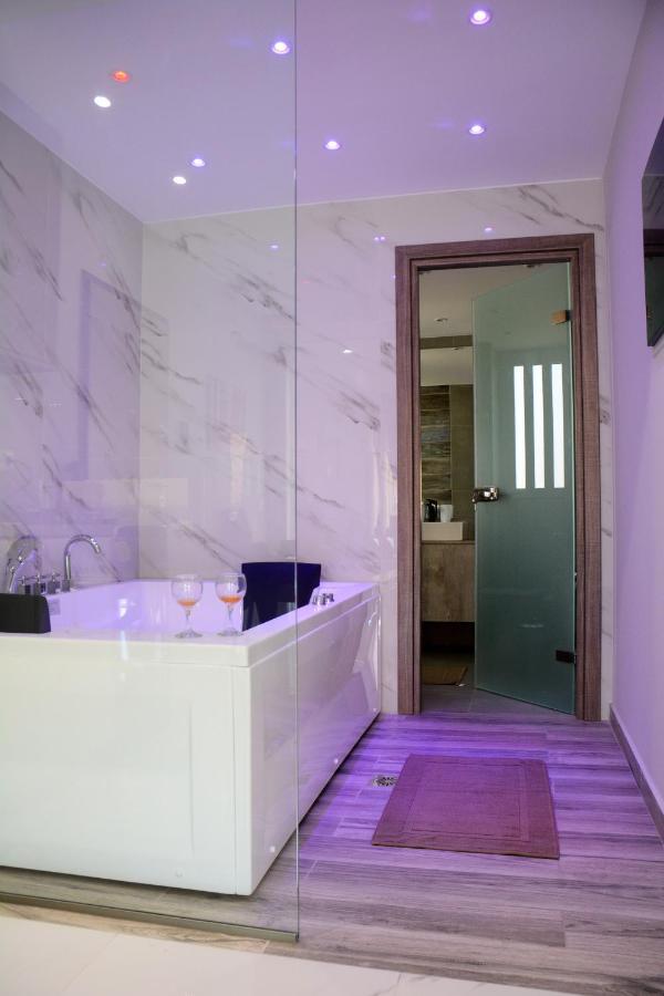 Dafni Luxury Suites Aten Exteriör bild