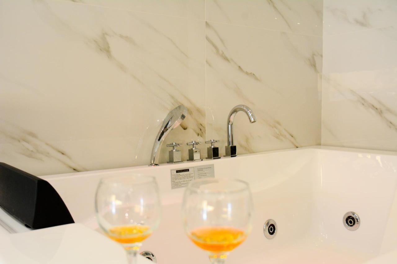 Dafni Luxury Suites Aten Exteriör bild