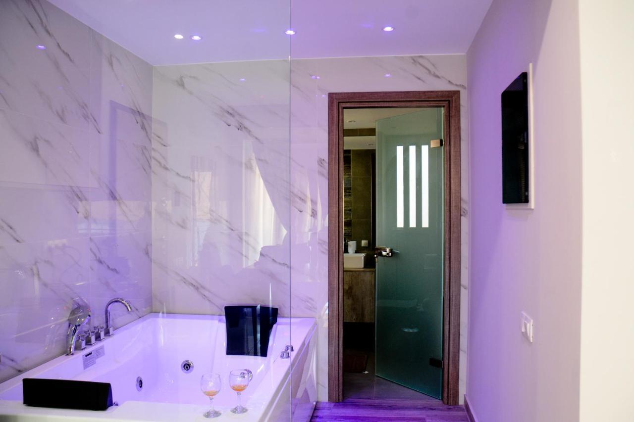 Dafni Luxury Suites Aten Exteriör bild