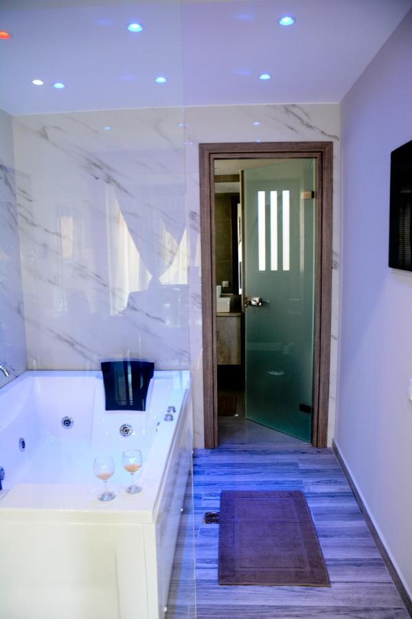 Dafni Luxury Suites Aten Exteriör bild