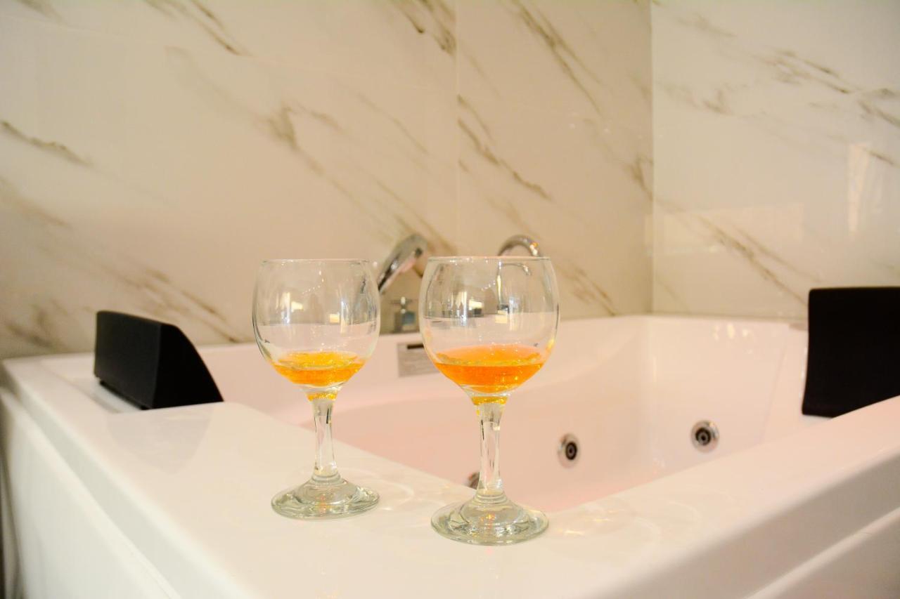 Dafni Luxury Suites Aten Exteriör bild